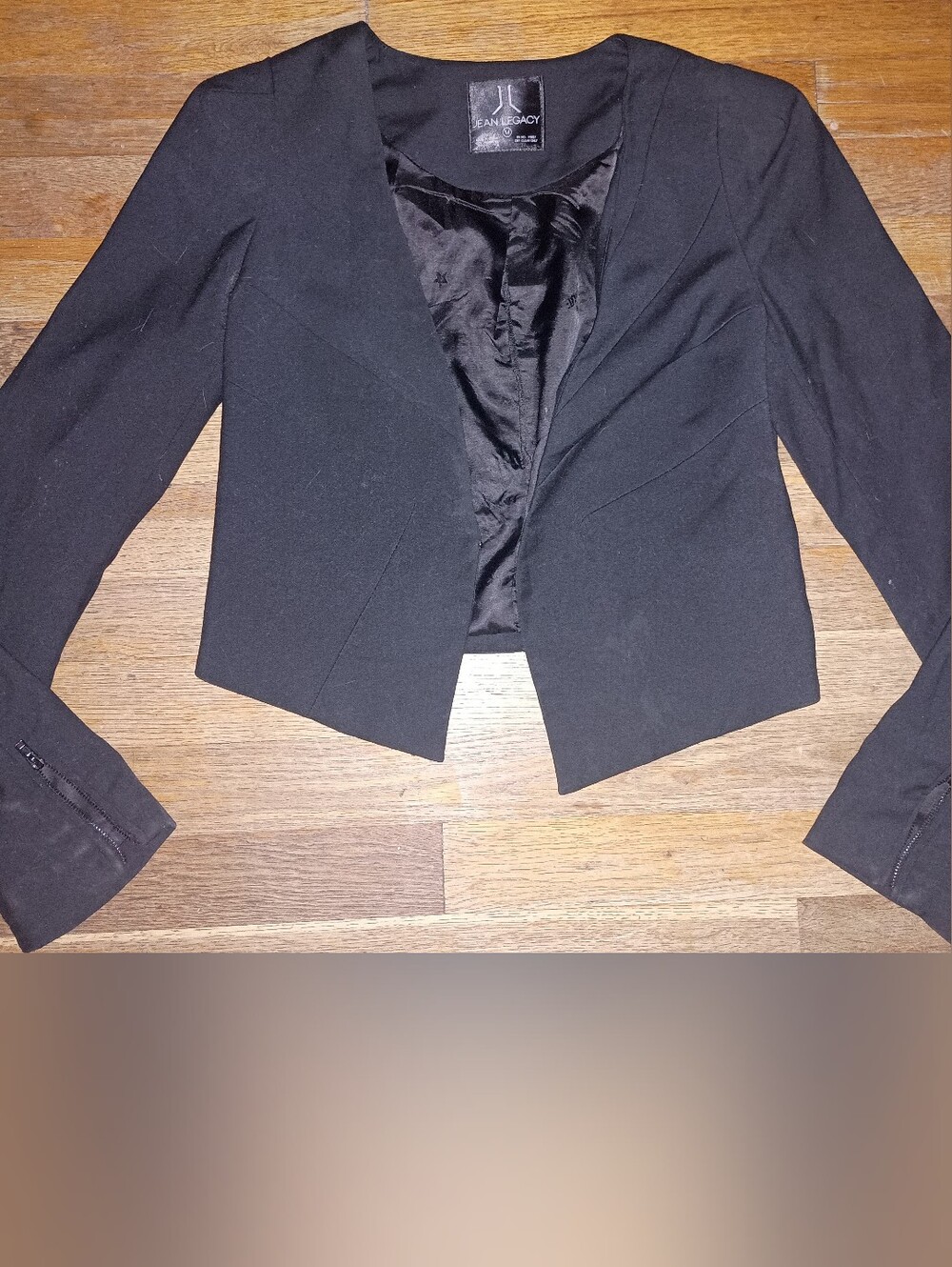 Jean Legacy CROPPED BLAZER/Black with Zipper Cuffs and Interior Lining Size M
